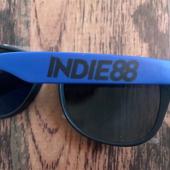 Sunglasses - Picture 2 of 2